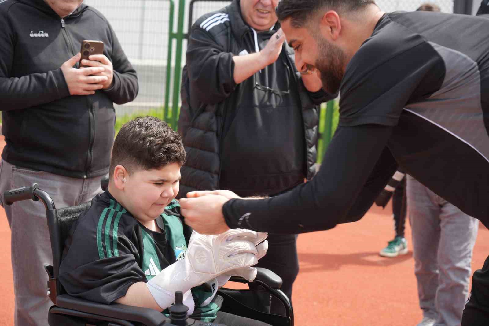 dmd hastasi erayin kocaelispor antrenmani heyecani 3 71wKKZXE