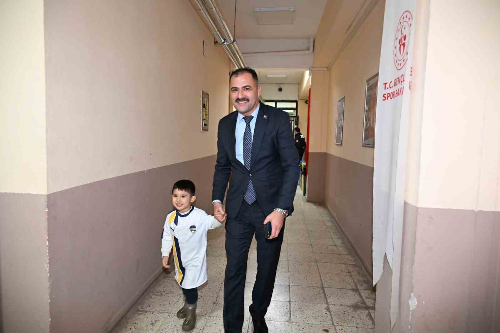 dmd hastasi rahmi kerem icin duzenlenen futsal turnuvasi basladi 7 vbBvNVXP