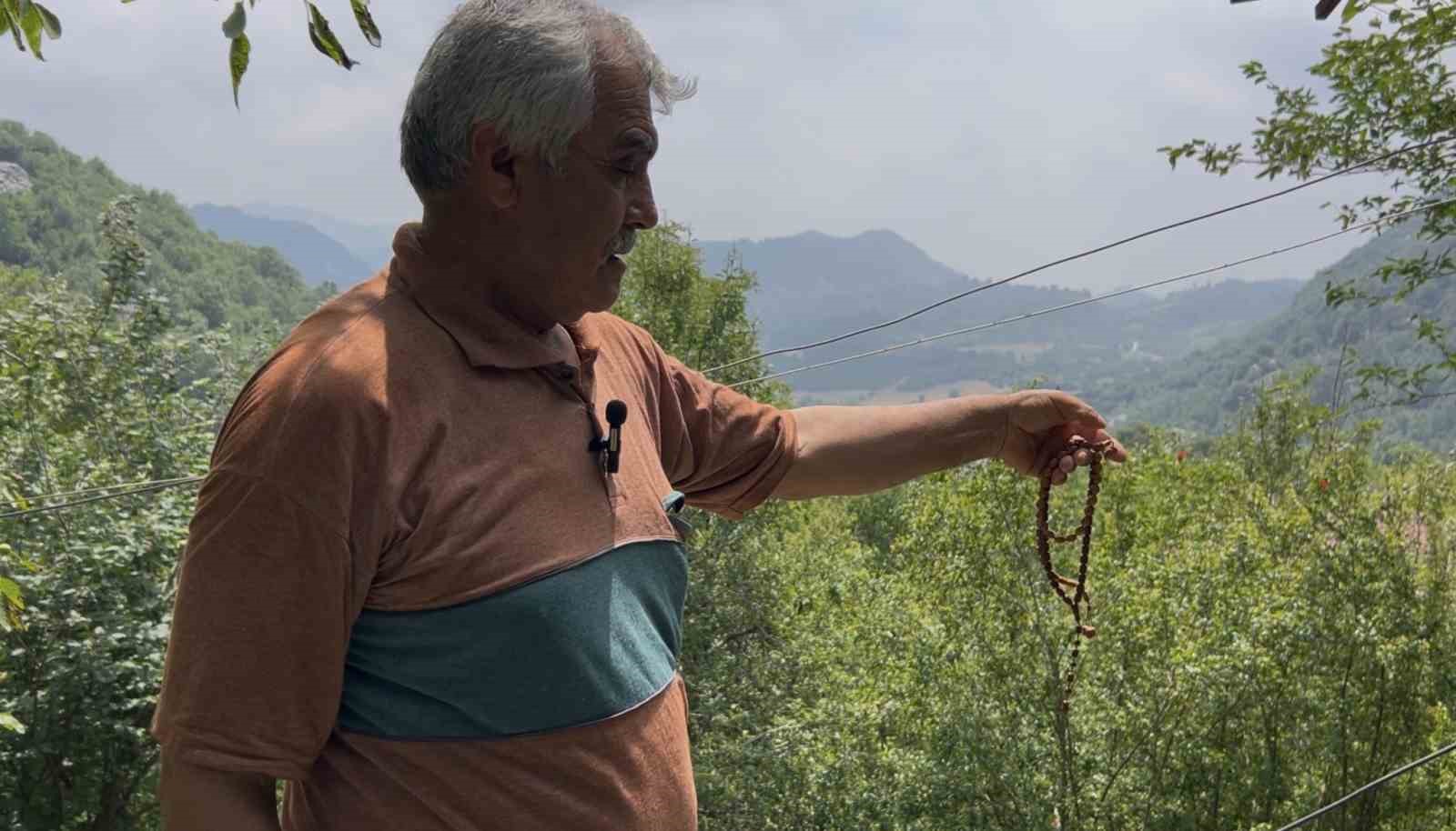 Doğadan topladığı andız çekirdeklerini koleksiyonluk tespihlere dönüştürüyor 8 dogadan topladigi andiz cekirdeklerini koleksiyonluk tespihlere donusturuyor 4 yGWqLfPv