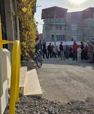 dogal-gaz-10-metre-otede-mahalleli-yillardir-beklemede-l5fWbwWn.jpg