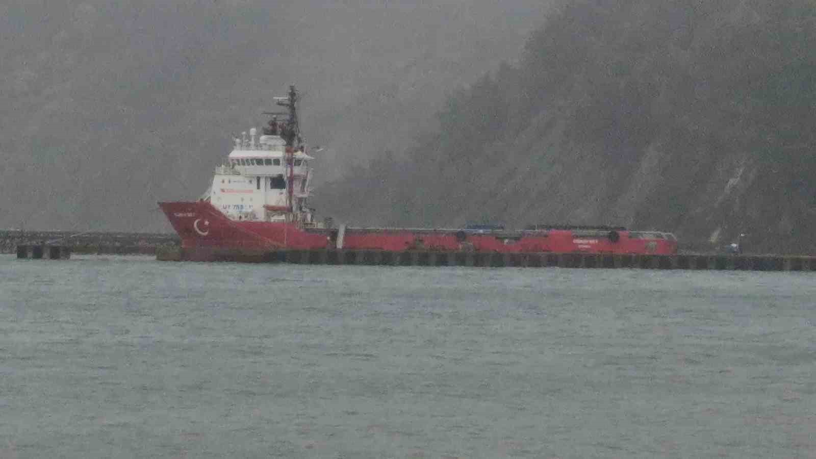dogal gaz sondaj calismasinda gorevli gemiler amasra limanina sigindi 3 mc6PYCCT
