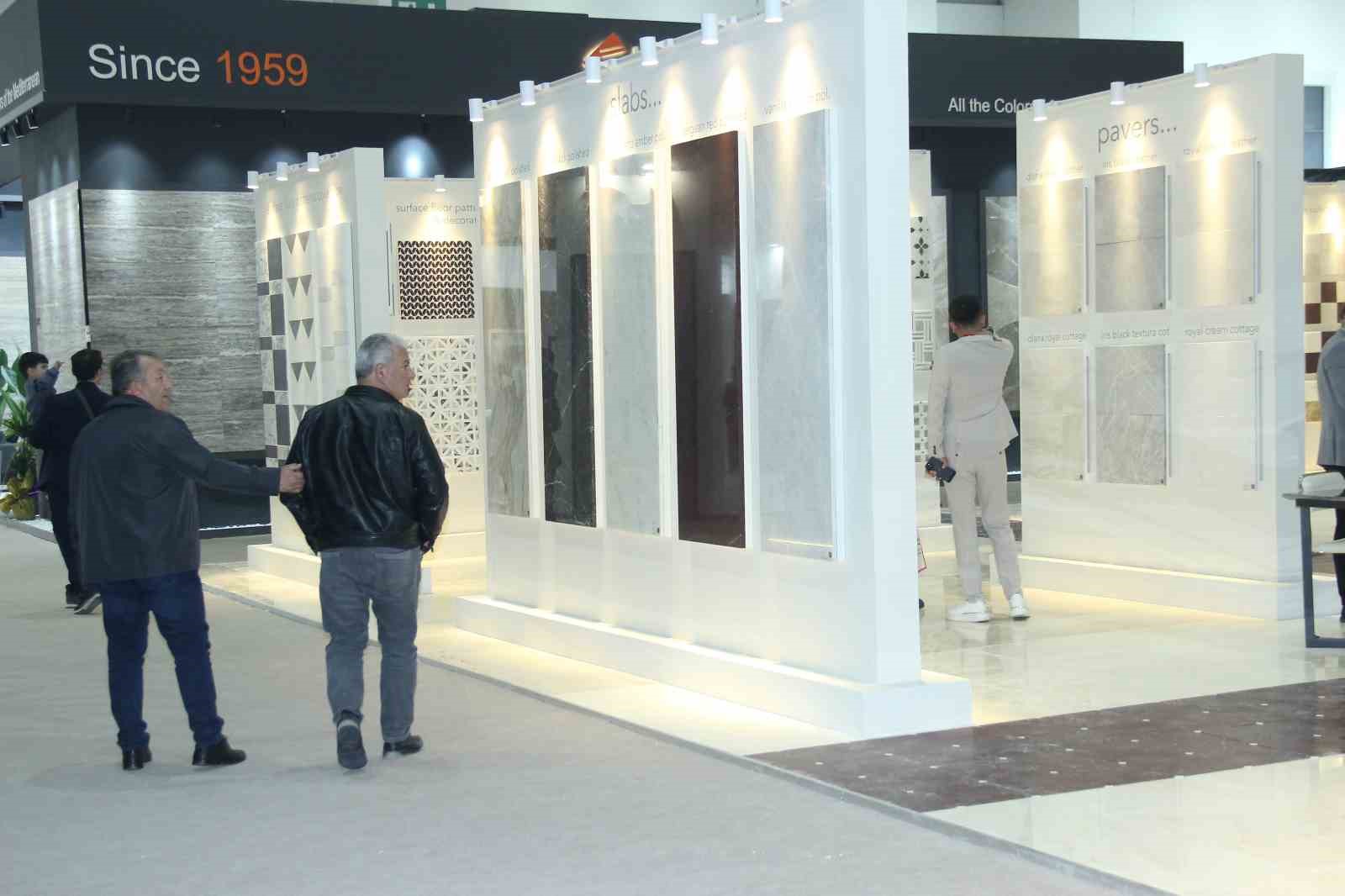dogal tasin kalbi izmirde atiyor 3 lirI4Dd8
