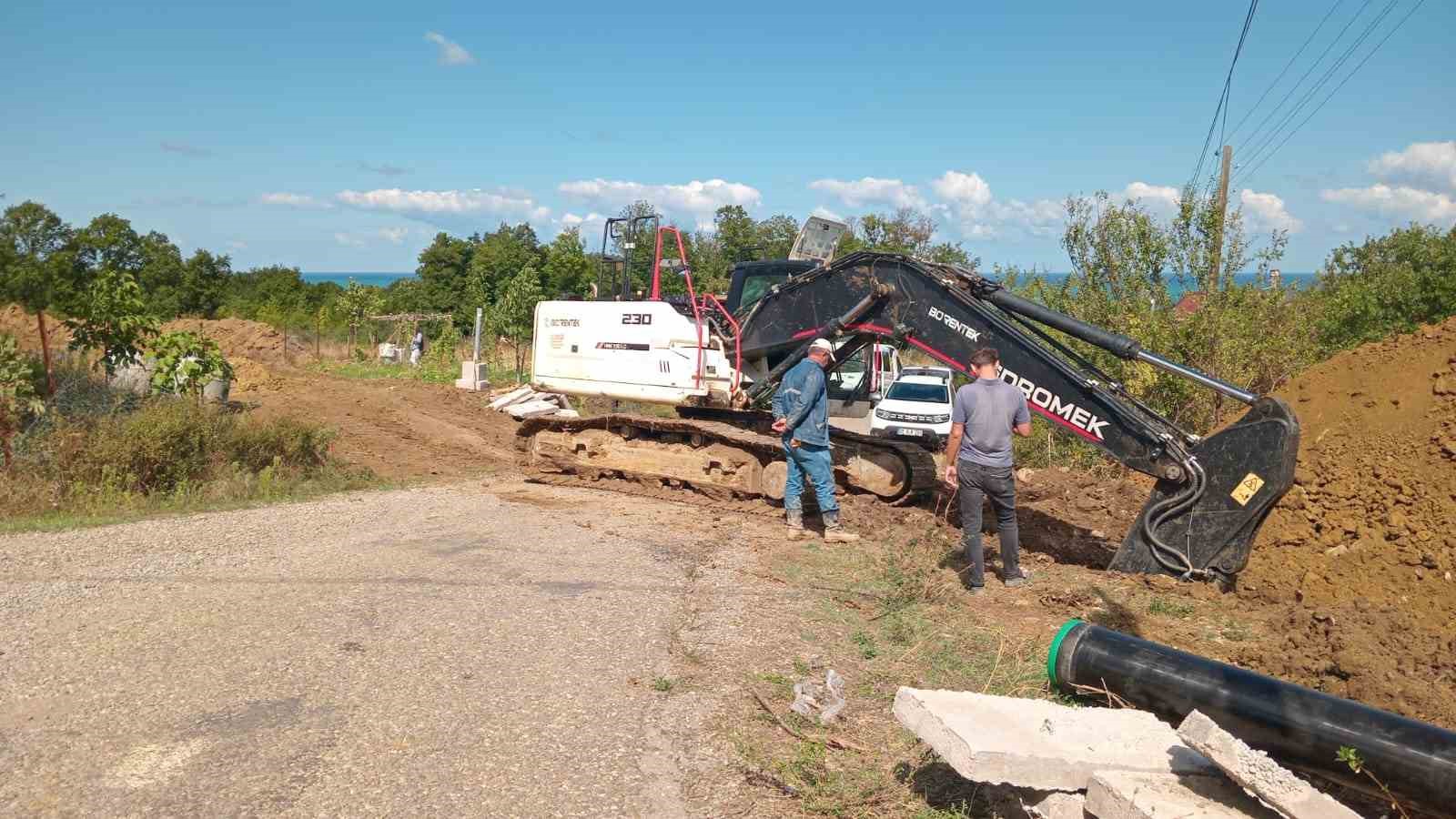 dogalgaz calismasi sonucu bozulan yollar tehlike olusturuyor 2 LlhULnji