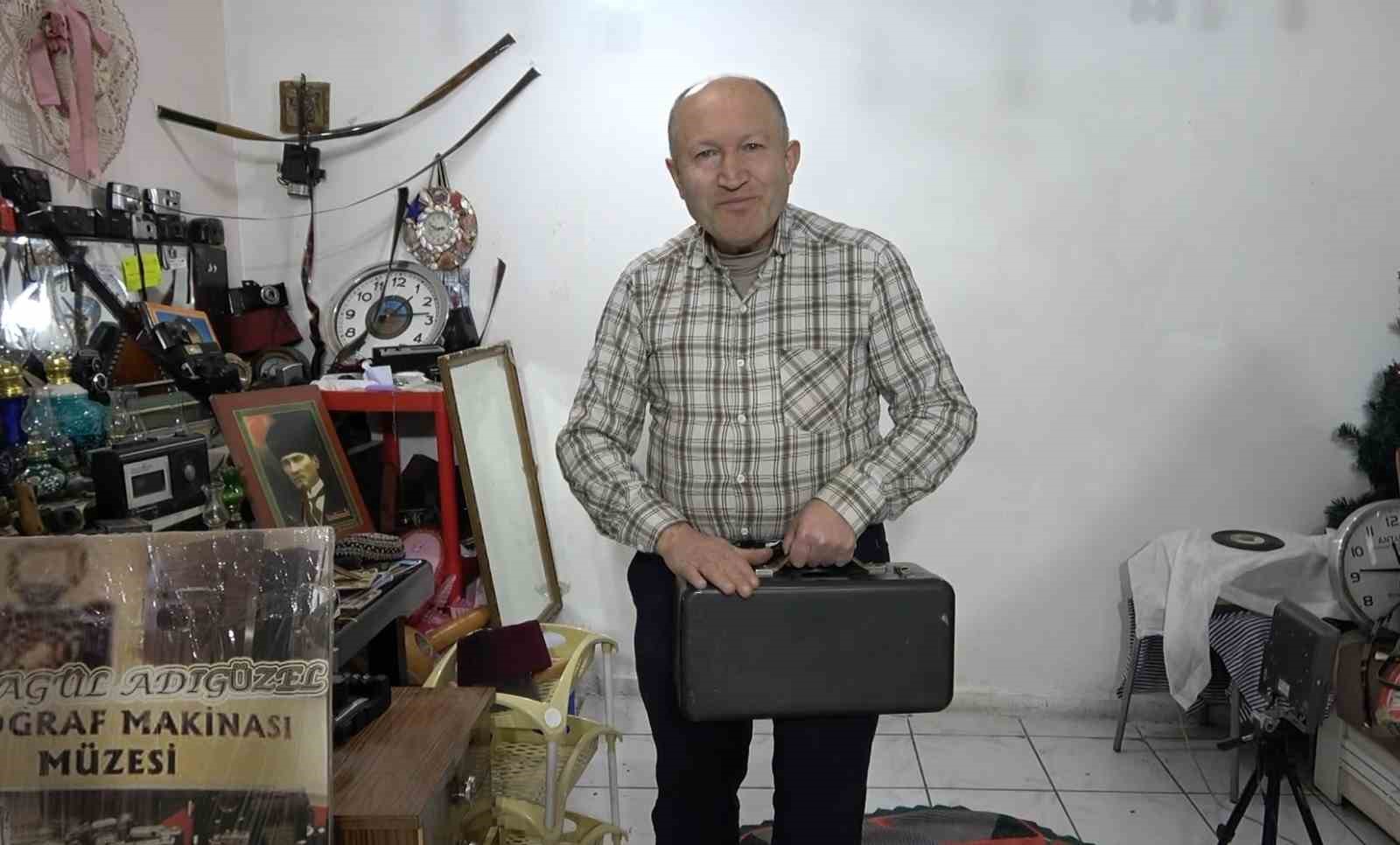 dogdugu 7 bin nufuslu kasabanin neredeyse tum sakinlerinin fotograflarini cekip arsivledi 1 a4gdFrQB