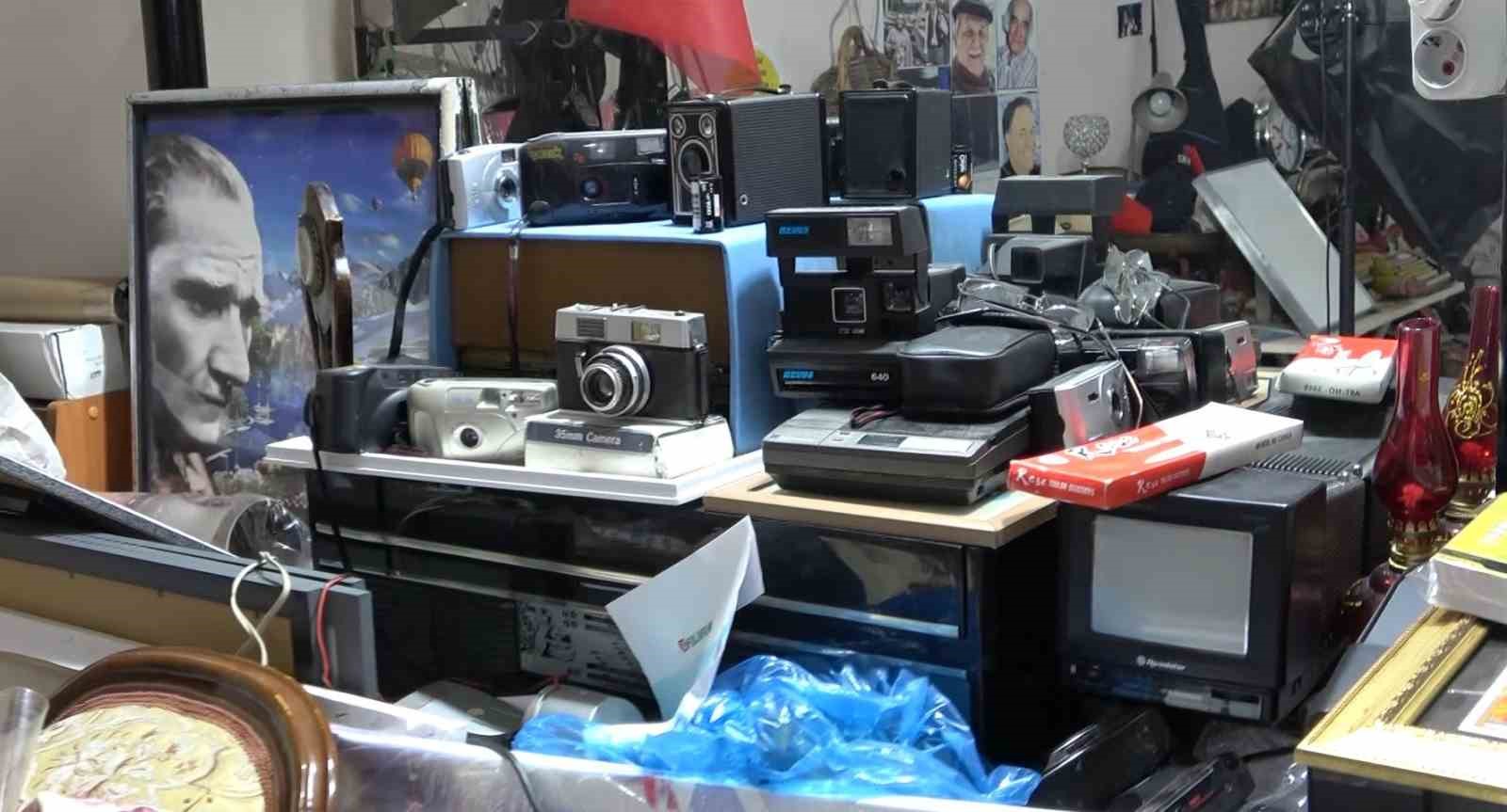dogdugu 7 bin nufuslu kasabanin neredeyse tum sakinlerinin fotograflarini cekip arsivledi 3 qk8ZvZFk