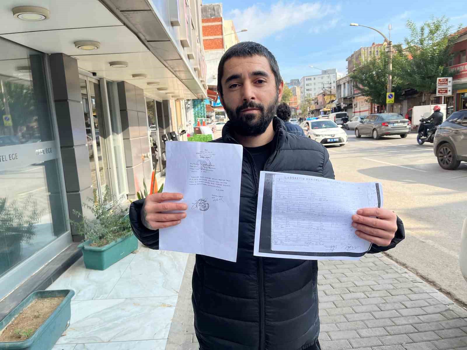 Doğduğu topraklarda 35 yıldır kimliksiz ve vatansız yaşıyor 4 dogdugu topraklarda 35 yildir kimliksiz ve vatansiz yasiyor 0 nLXI2jH5