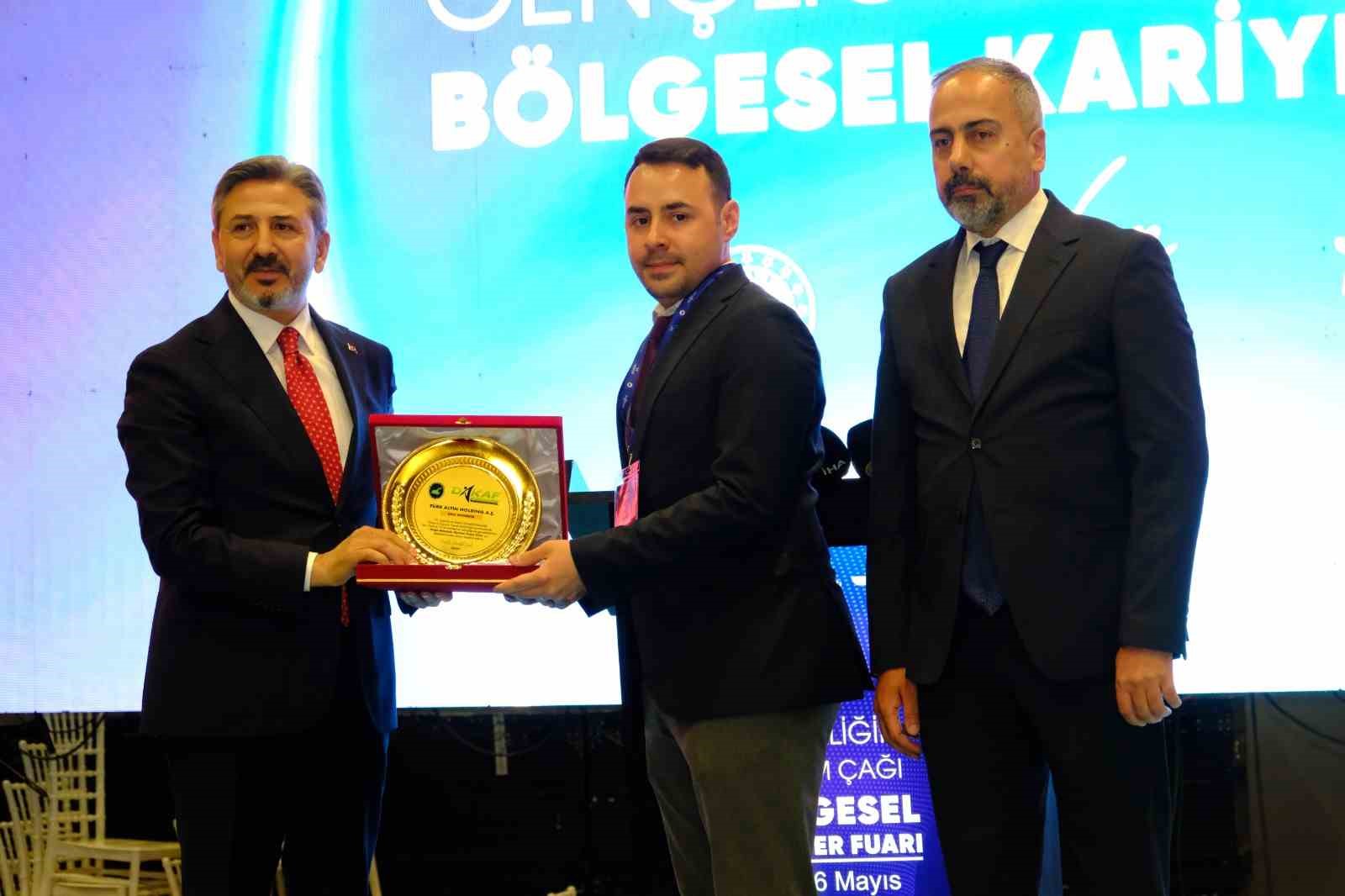 dogu anadolu kariyer fuari kapilarini acti 2 qeJ1Jj35