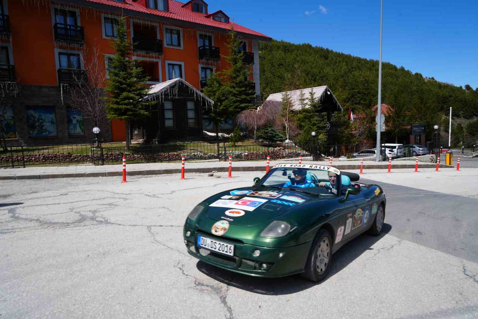 Doğu-Batı Dostluk ve İpek Yolu Rallisi Erzurum’dan Kars’a hareket etti 7 dogu bati dostluk ve ipek yolu rallisi erzurumdan karsa hareket etti 3 BzHpTeWs