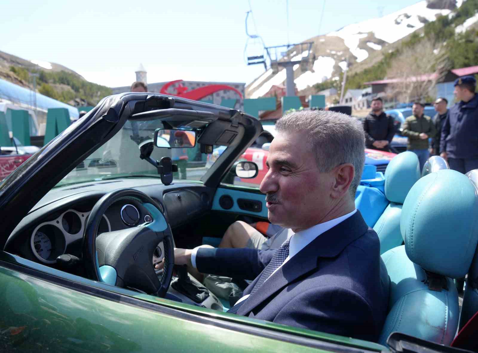 Doğu-Batı Dostluk ve İpek Yolu Rallisi Erzurum’dan Kars’a hareket etti 8 dogu bati dostluk ve ipek yolu rallisi erzurumdan karsa hareket etti 4 Nc9GdzzN