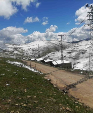 dogu-karadeniz-yaylalarina-kis-geri-geldi-ye3KSWDc.jpg
