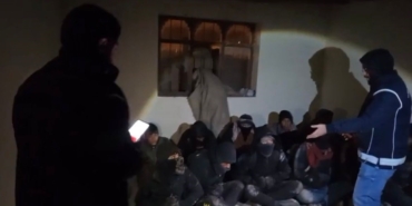 dogubayazitta-gocmen-kacakciligi-operasyonu-14-duzensiz-gocmen-yakalandi-nLfwJ2Pq.jpg