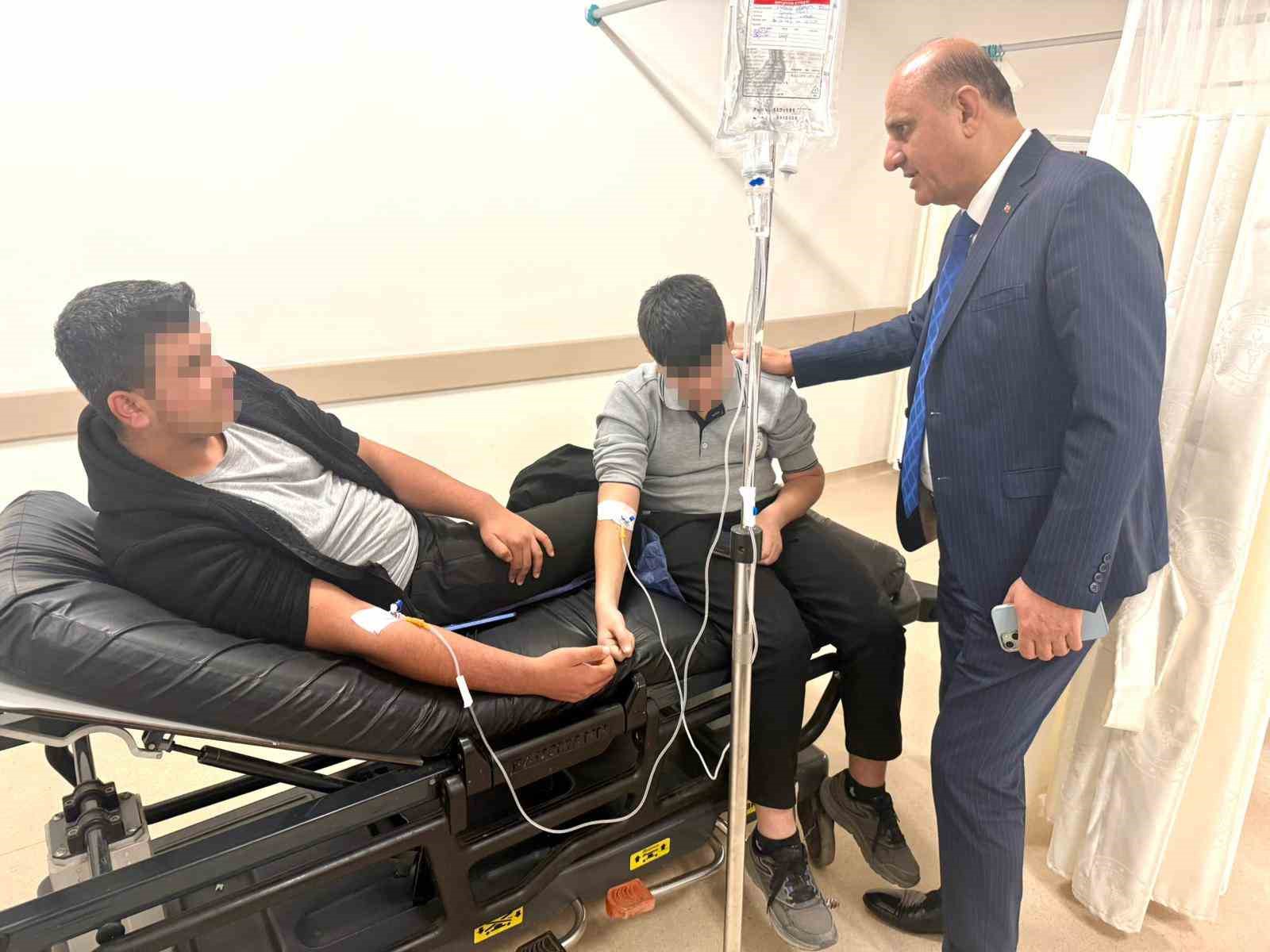 dogum gunu nedeniyle dagitilan cikolatalari yiyen 10 ogrenci hastaneye kaldirildi 2 dQ7LQnfn