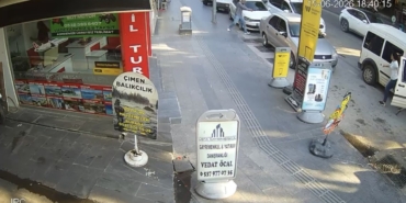 dogum-gunu-pastasini-alir-almaz-kursun-yagmuruna-tutuldu-o-anlar-kamerada-1TdGZYF6.jpg