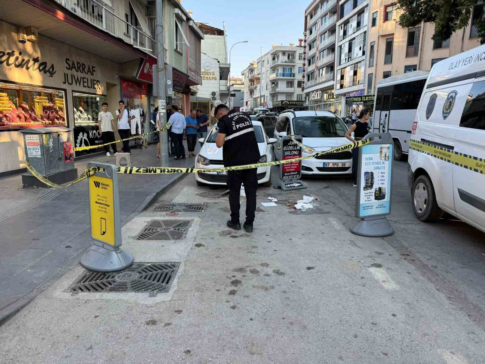 dogum gunu pastasiyla yururken silahli saldiriya ugradi 3 4XQT2fW5