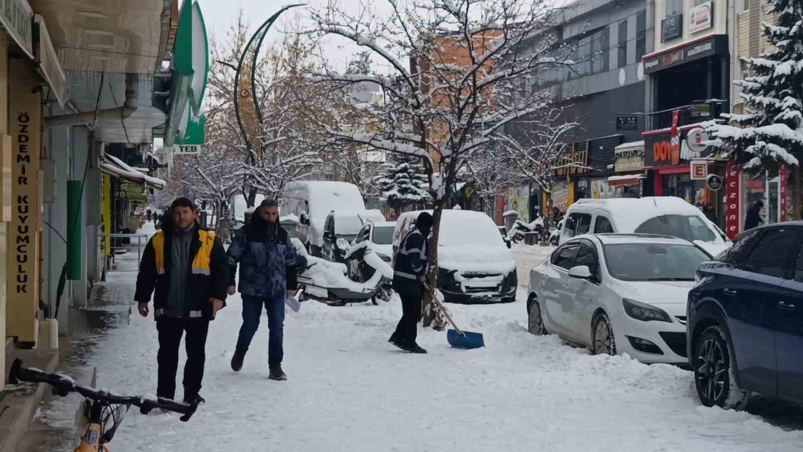 dogunun incisi kars beyaz gelinligini giydi beyaza burunen kent havadan goruntulendi 8 tvbakdvH