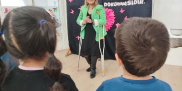 dogustan-koltuk-degnegine-mahkumdu-yilmadi-ogretmen-oldu-E6puVNkM.jpg