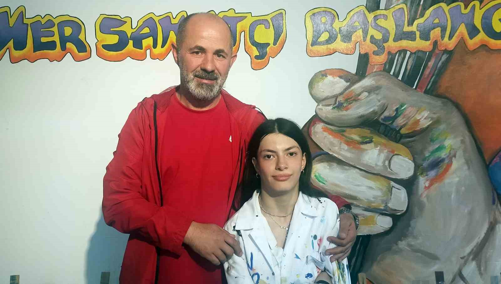 dogustan yasadigi saglik sorunlarini ogretmeni sayesinde tanistigi resimle asiyor 4 Yv6h4kRG