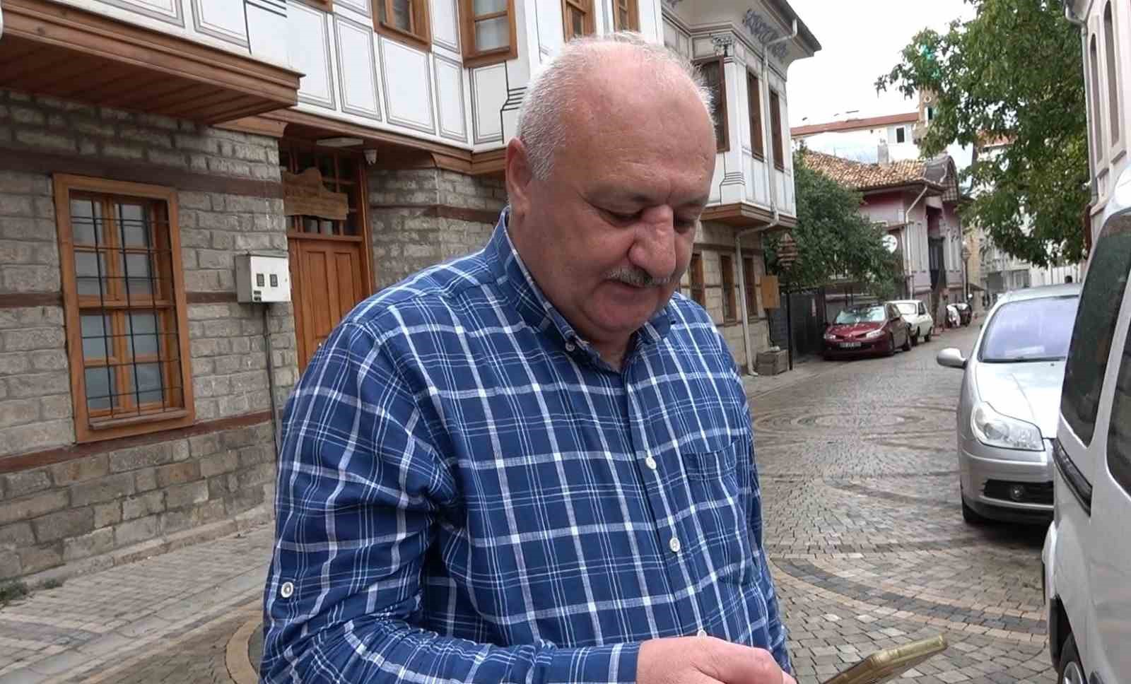 Dolandırıcı, 7 bin lirasını aldığı vatandaşın araç muayene randevusunu almayı ihmal etmedi 8 dolandirici 7 bin lirasini aldigi vatandasin arac muayene randevusunu almayi ihmal etmedi 4 2eYBtec6