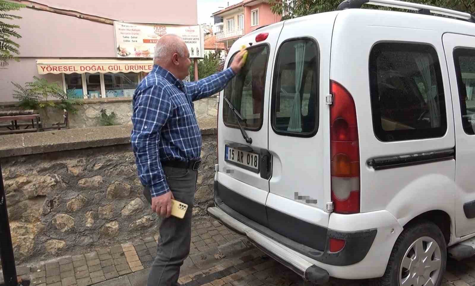 Dolandırıcı, 7 bin lirasını aldığı vatandaşın araç muayene randevusunu almayı ihmal etmedi 9 dolandirici 7 bin lirasini aldigi vatandasin arac muayene randevusunu almayi ihmal etmedi 5 AHfNkjkF