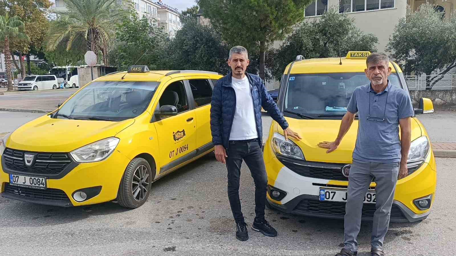 Dolandırıcı tesadüfen emekli polis memurunun taksisine binince bütün planları altüst oldu 4 dolandirici tesadufen emekli polis memurunun taksisine binince butun planlari altust oldu 0 cEATCAQv