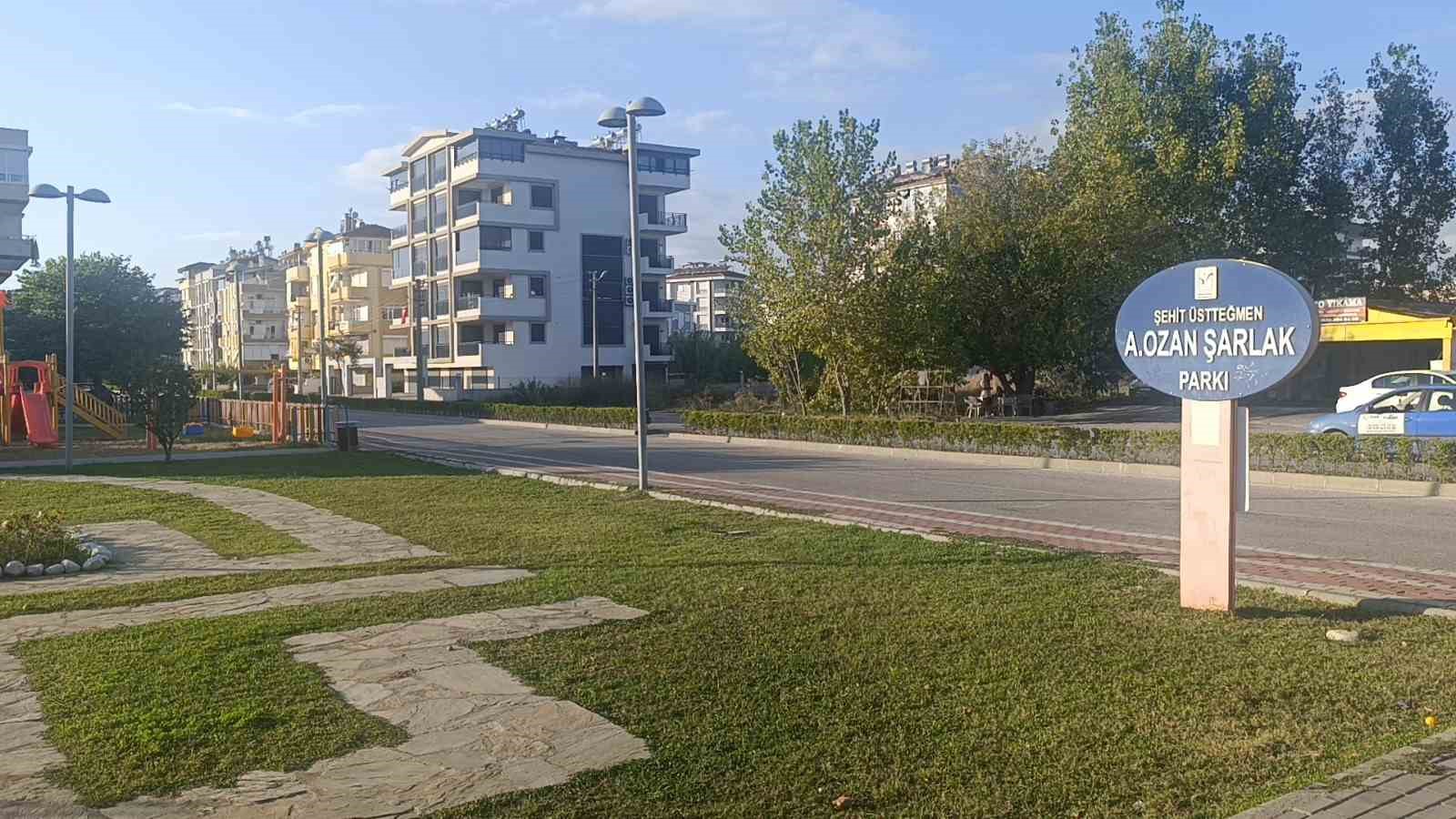 Dolandırıcı tesadüfen emekli polis memurunun taksisine binince bütün planları altüst oldu 14 dolandirici tesadufen emekli polis memurunun taksisine binince butun planlari altust oldu 10 Al189BzB