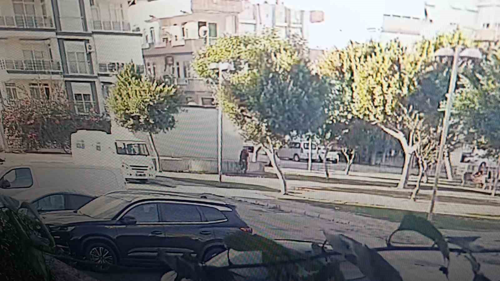Dolandırıcı tesadüfen emekli polis memurunun taksisine binince bütün planları altüst oldu 7 dolandirici tesadufen emekli polis memurunun taksisine binince butun planlari altust oldu 3 vCFgYWPP
