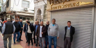 dolandirildiklarini-iddia-eden-kuyumcu-magdurlari-dukkan-onunde-toplandi-m3JS9dxx.jpg