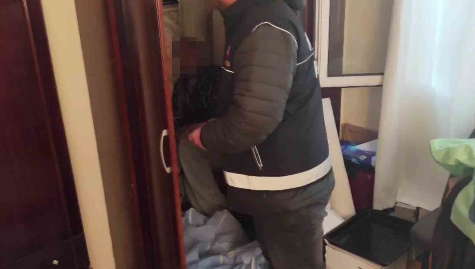 dolaptan kiyafet degil torbaci hukumlu cikti 1 mmIyhAZv