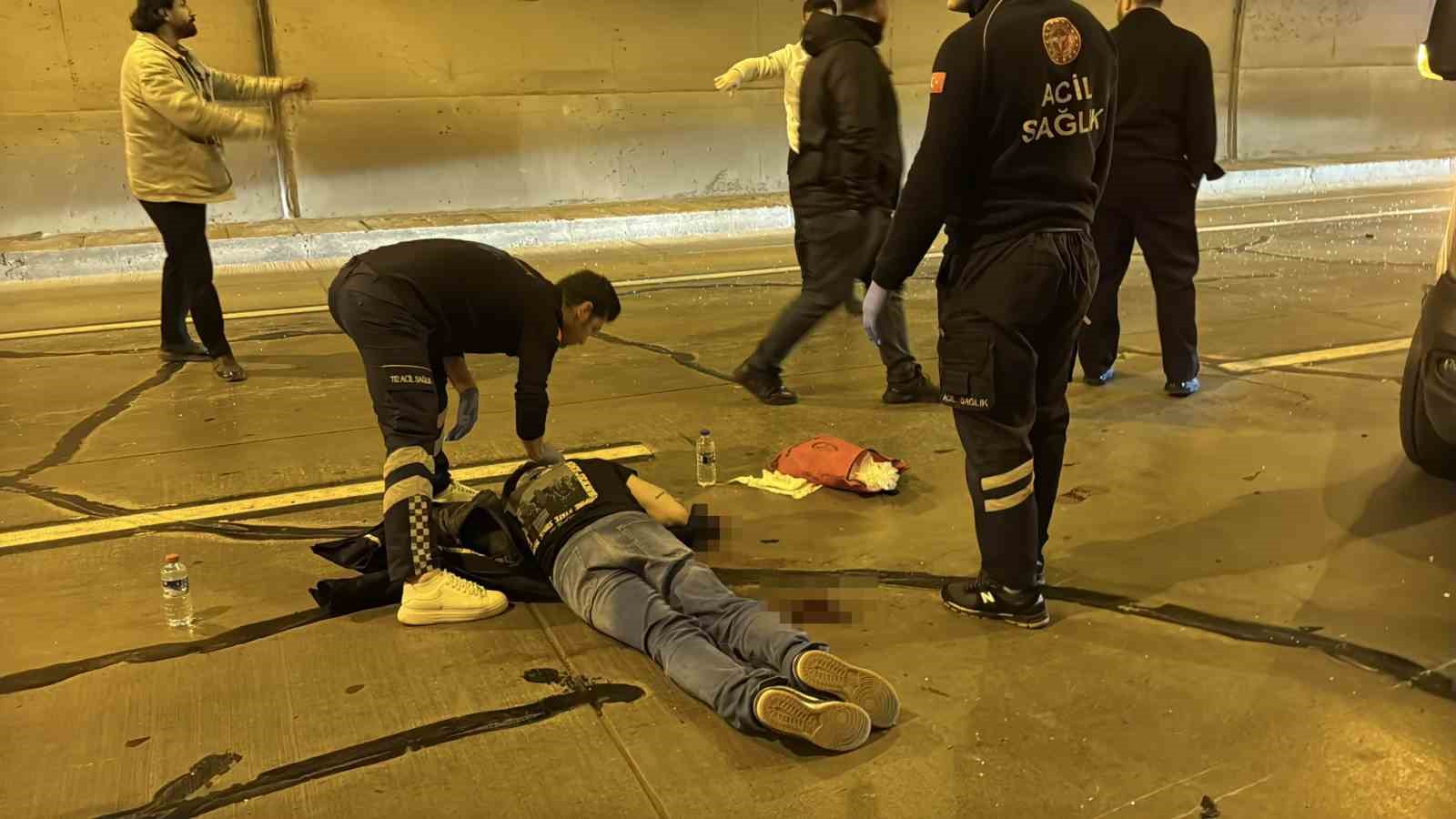 dolmabahce bomonti tunelinde otomobile carpan motosikletli agir yaralandi 3 VAYQq6lJ