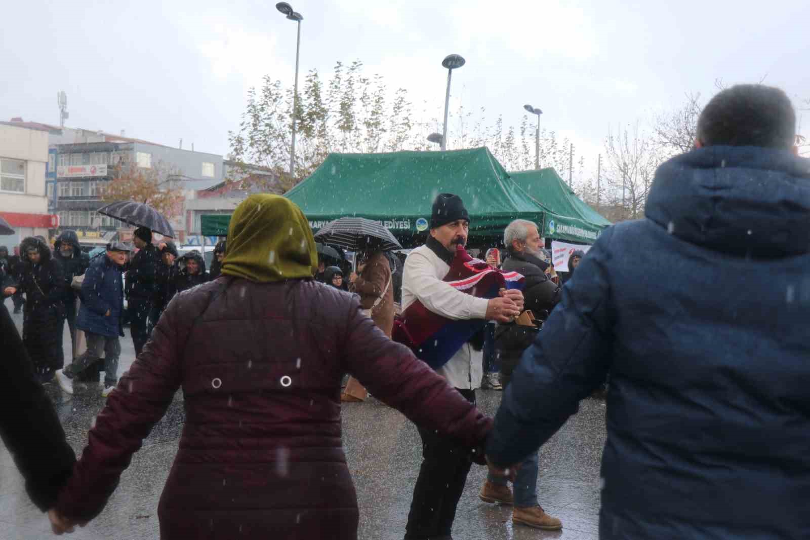 dolu yagisi horona engel olmadi 0 G3lVaFmU