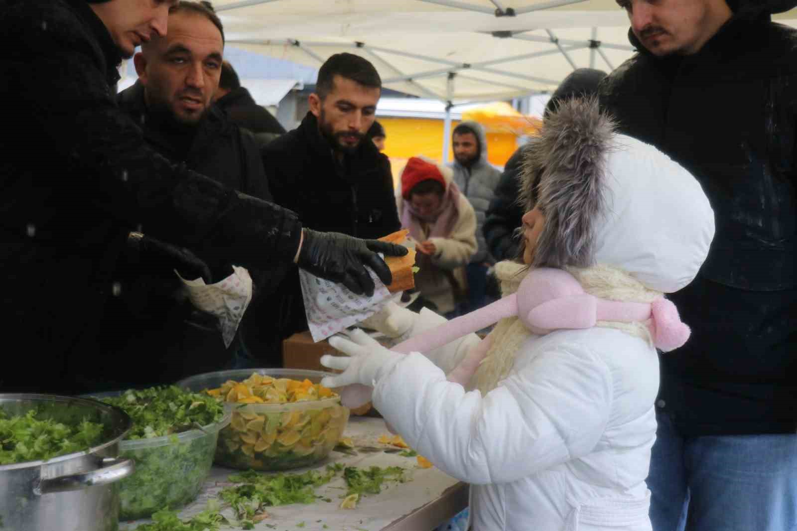 dolu yagisi horona engel olmadi 2 crN5mcse