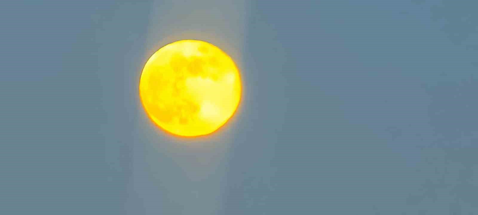 dolunayin goruntusu buyuledi 1 FVCVEdtA
