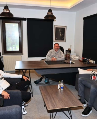 domagoj-vidadan-besiktasa-ziyaret-tfWE79st.jpg