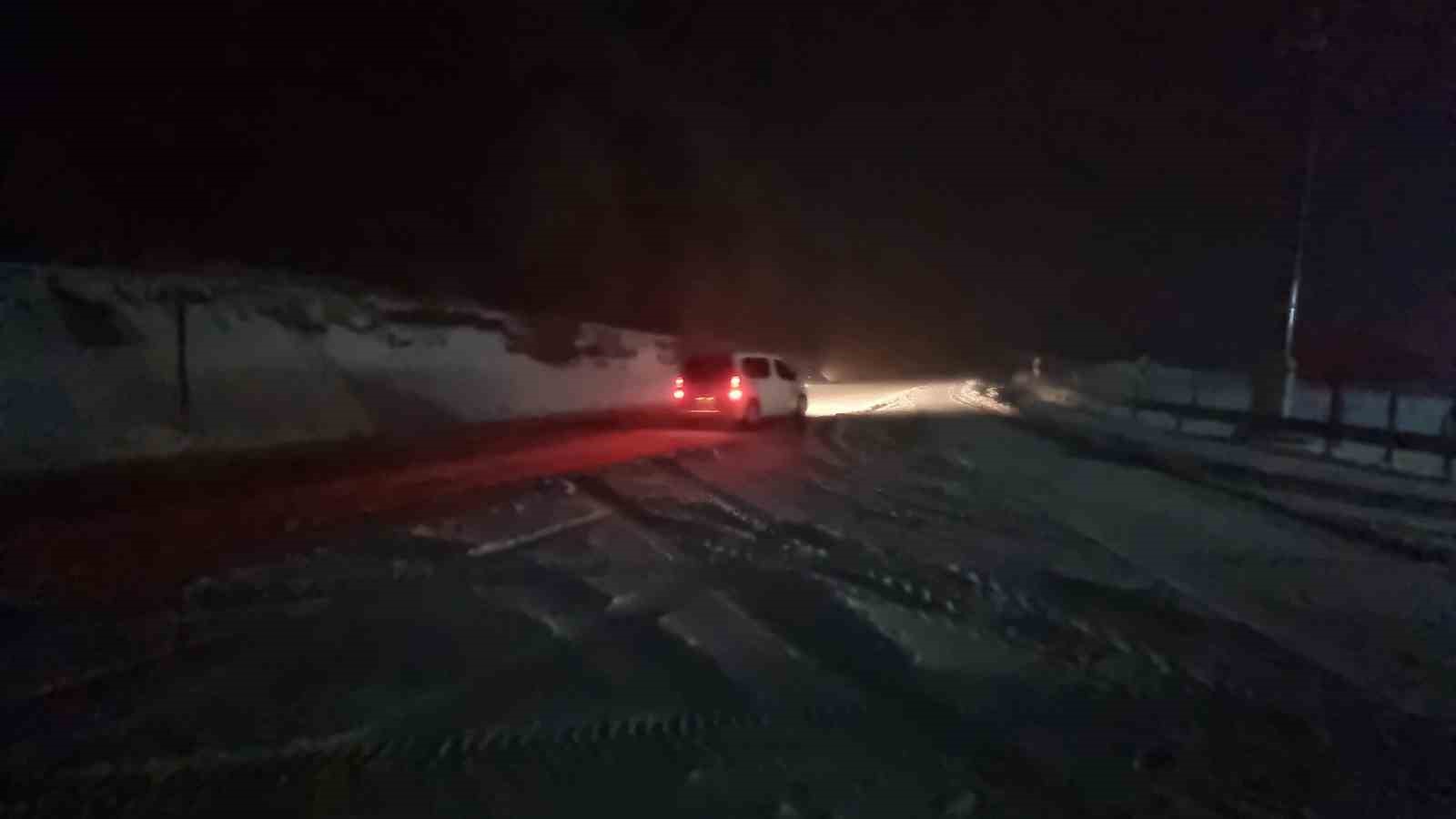 domanic dag yolunda kar ve tipi etkili oldu 4 VMGuHgrg