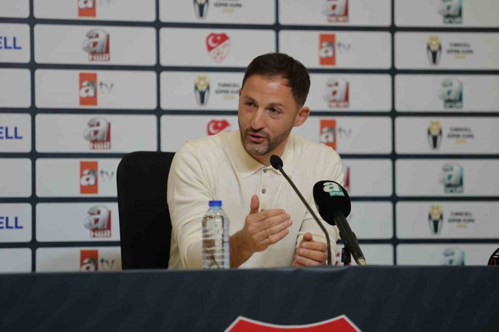 Domenico Tedesco: "Galatasaray maçı bizim için güzel bir test olacak" 8 domenico tedesco galatasaray maci bizim icin guzel bir test olacak 4 KTdgvmIS