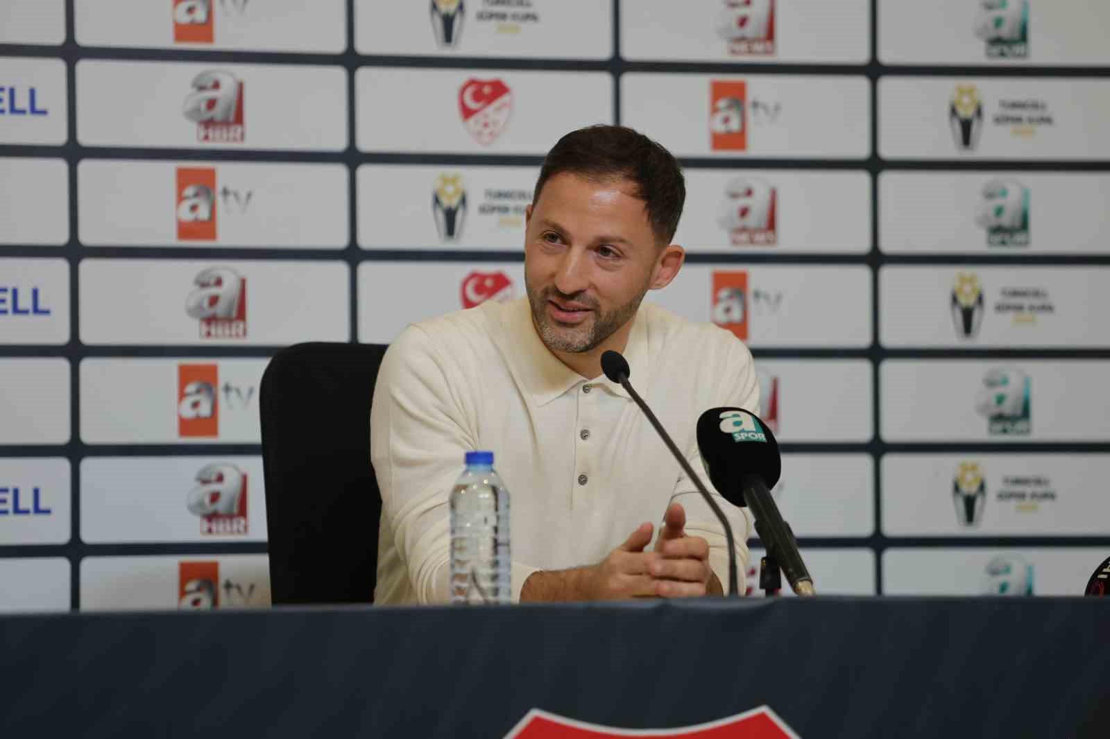 Domenico Tedesco: "Galatasaray maçı bizim için güzel bir test olacak" 9 domenico tedesco galatasaray maci bizim icin guzel bir test olacak 5 k88d2NLj