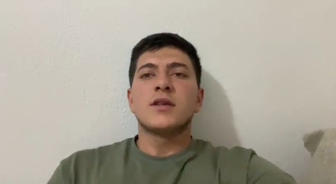domuz surusu ciftcinin kamerasina yansidi 0 kRRXhvyb