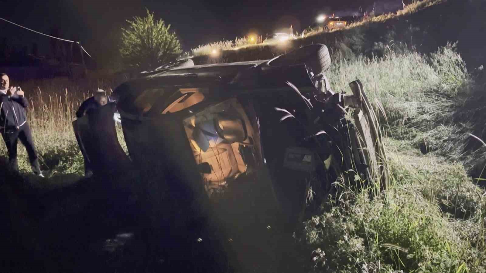 domuza carpan otomobil sarampole uctu 5 yarali 1 uj3N4r8U