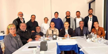 dondurmak-gaymak-20-yil-aradan-sonra-yeni-bir-hik-yeyle-izleyicilerle-bulusacak-SMfYuUdK.jpg