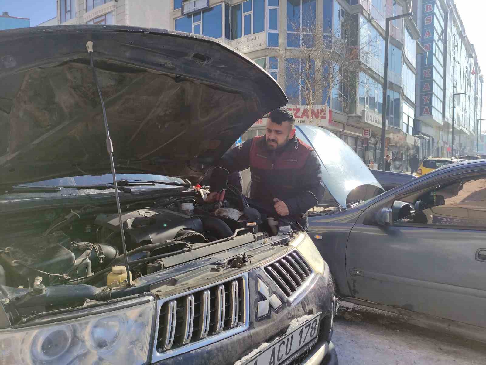 Dondurucu soğukların etkili olduğu Ardahan’da hayat durma noktasına geldi 10 dondurucu soguklarin etkili oldugu ardahanda hayat durma noktasina geldi 6 qBpj3JXB