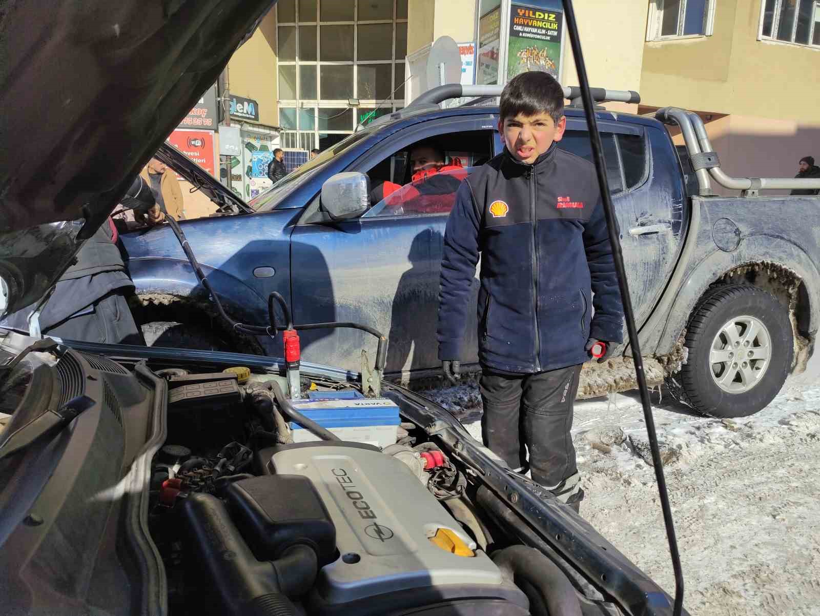 Dondurucu soğukların etkili olduğu Ardahan’da hayat durma noktasına geldi 11 dondurucu soguklarin etkili oldugu ardahanda hayat durma noktasina geldi 7 ZbjlzIKP