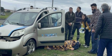 donel-kavsakta-direge-carpan-aracin-surucusu-yaralandi-5Lel8OuO.jpg