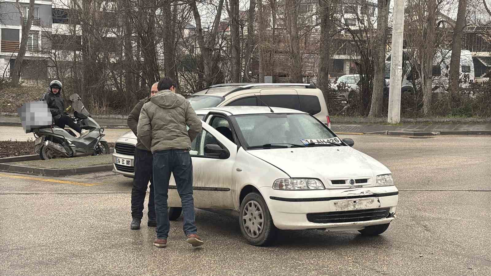 donel kavsakta motosiklet ile otomobil carpisti 4 f5LSzbKj