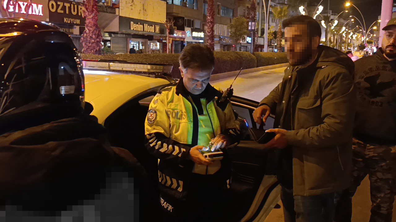 Dönüş yasağı olan yerden dönen otomobil motosikletle çarpıştı: 1 yaralı 6 donus yasagi olan yerden donen otomobil motosikletle carpisti 1 yarali 2 MOcI2nPJ