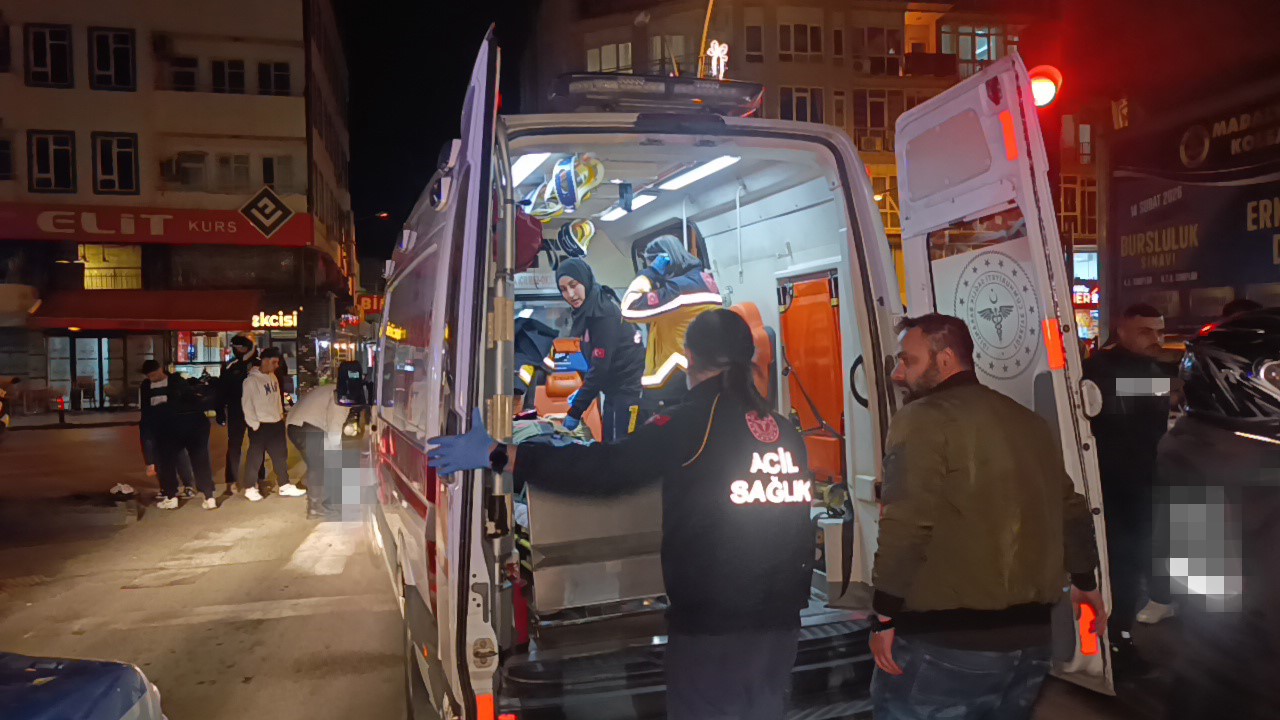 Dönüş yasağı olan yerden dönen otomobil motosikletle çarpıştı: 1 yaralı 8 donus yasagi olan yerden donen otomobil motosikletle carpisti 1 yarali 4 kdmXlkec