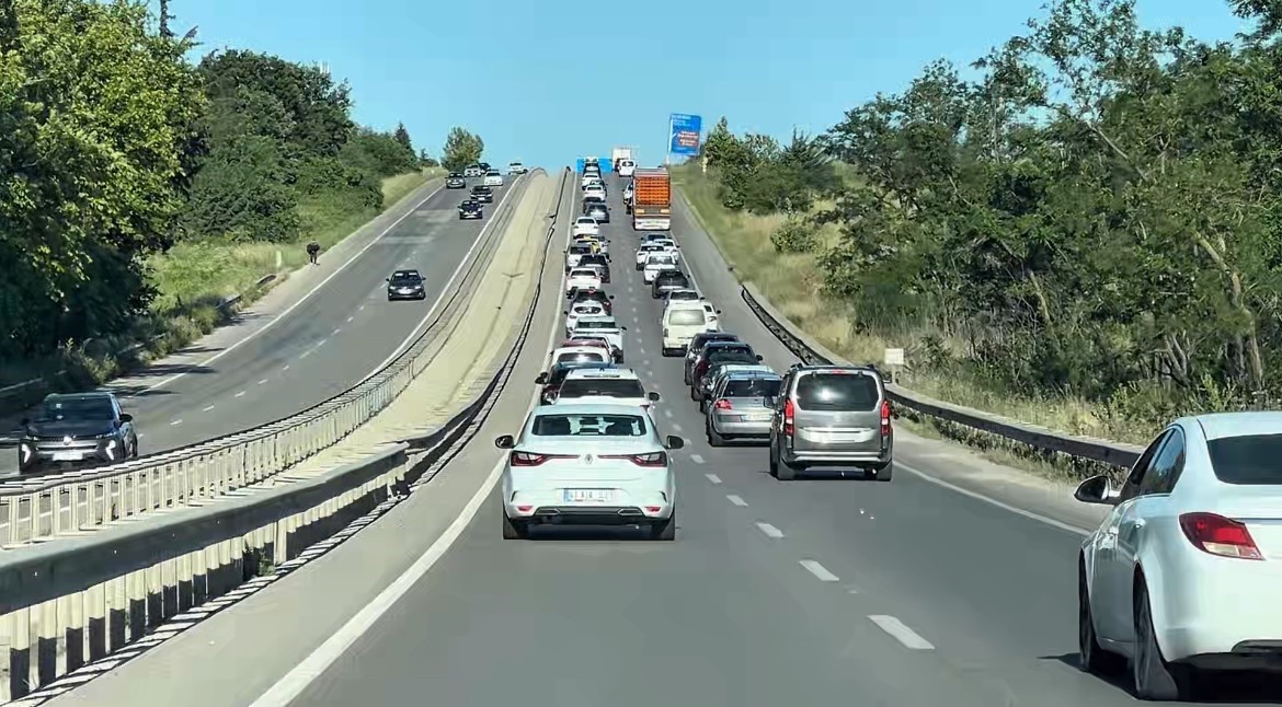 donus yogunlugu basladi bursa yolunda uzun kuyruklar olustu 1 AfakK1GE