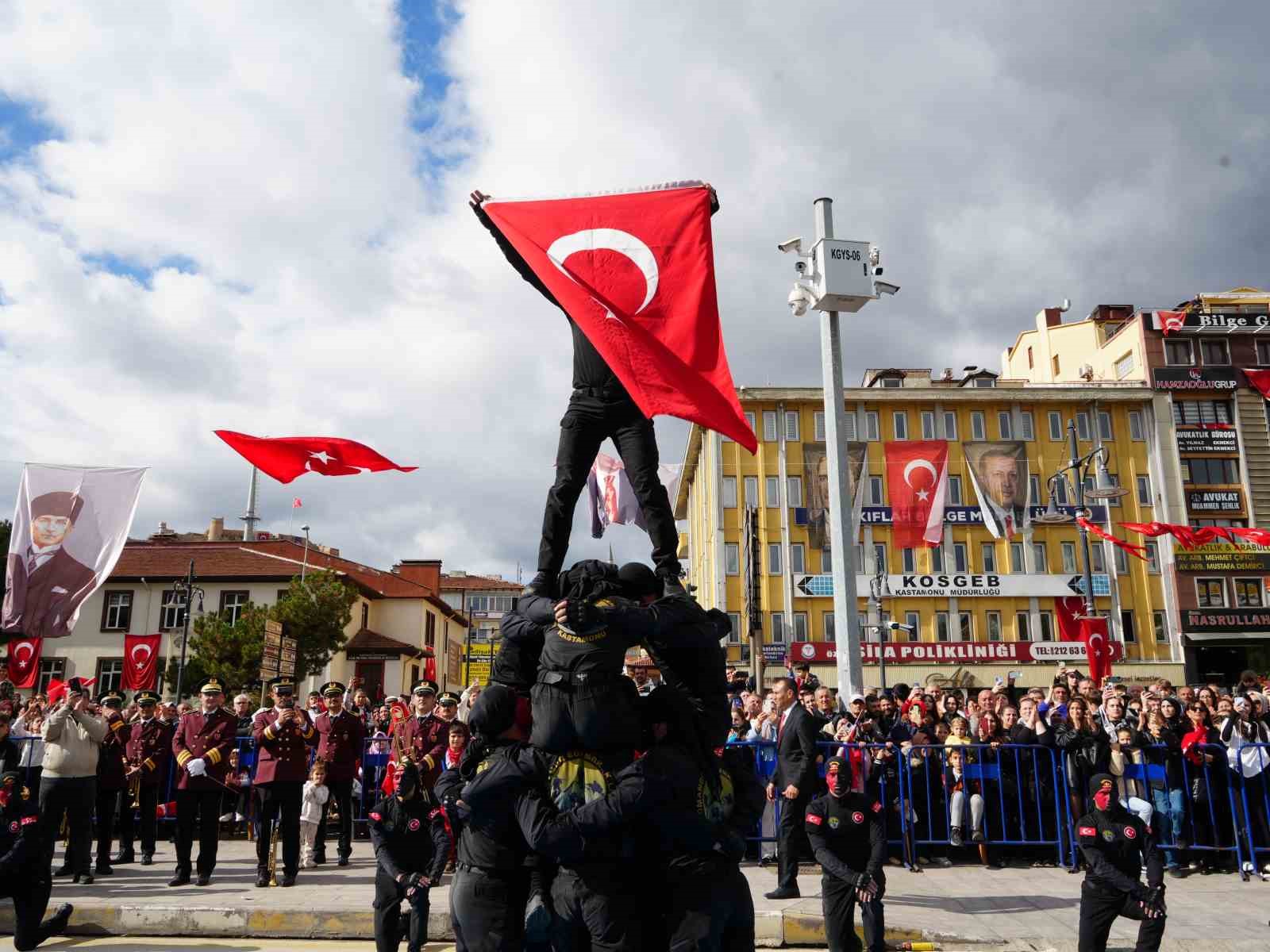 Dövüş sanatlarındaki hünerlerini sergileyen jandarma komandolar nefes kesti 14 dovus sanatlarindaki hunerlerini sergileyen jandarma komandolar nefes kesti 10 swRhmjPm