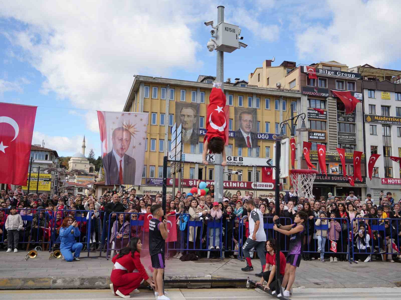 Dövüş sanatlarındaki hünerlerini sergileyen jandarma komandolar nefes kesti 12 dovus sanatlarindaki hunerlerini sergileyen jandarma komandolar nefes kesti 8 WUVJBR34