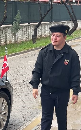 down sendromlu omerin bayrak hassasiyeti duygulandirdi 3 FSCruPzS
