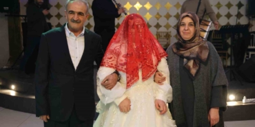 down-sendromlu-sevvalin-dugun-ve-gelinlik-hayali-gercek-oldu-PuK9IWuy.jpg